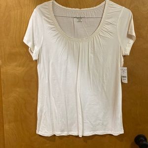 Eddie Bauer top size L new with tags